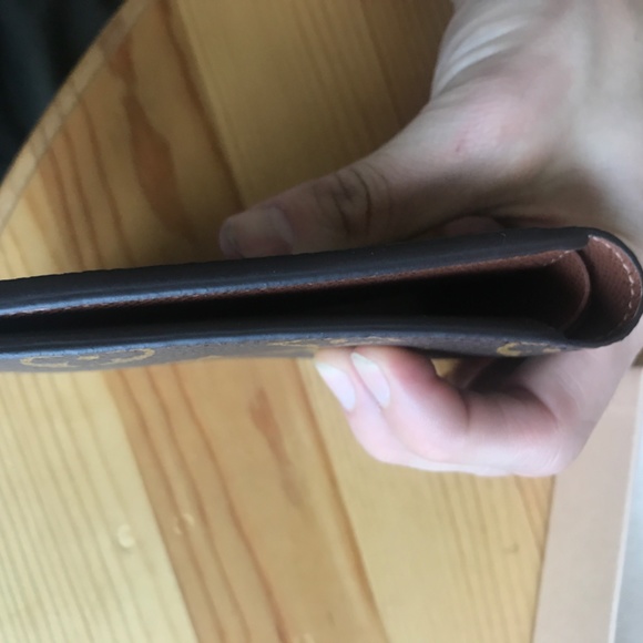 Mens Louis Vuitton Wallet - Picture 5 of 8